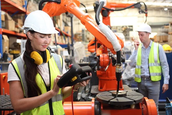Smart industry robot arms digital factory technology . Concept of automation manufacturing process of Industry , training concept Symbolbild: Industriebetrieb