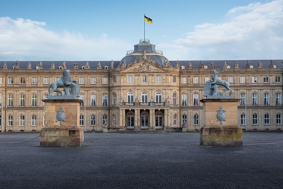 Stuttgart New Palace (Neues Schloss) with the lion and the deer sculptures - Stuttgart, Germany Symbolbild: Neues Schloss Stuttgart