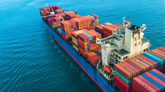 Symbolbild: Containerschiff 